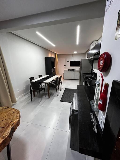 Apartment Apto Em Palmas, 02 Quartos, Sendo 01